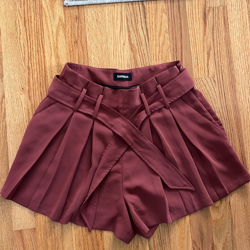 High rise pleated shorts
